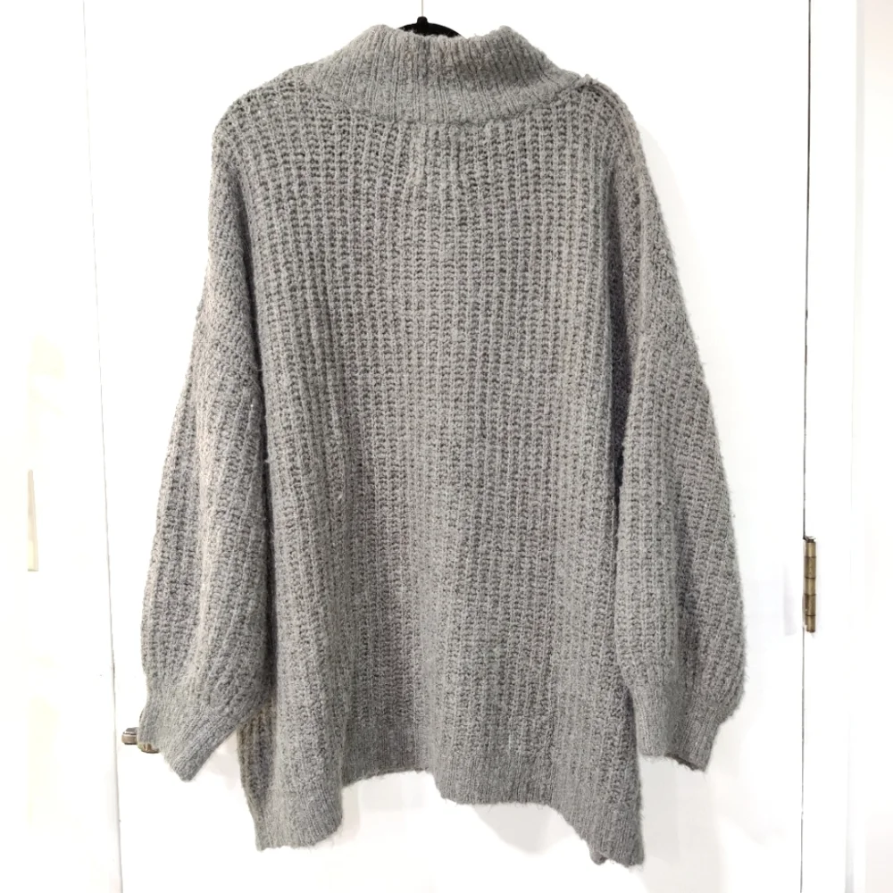 Urban Outfitters Gemini Turtleneck Tunic Sweater in Grey - Picture 2 of 10